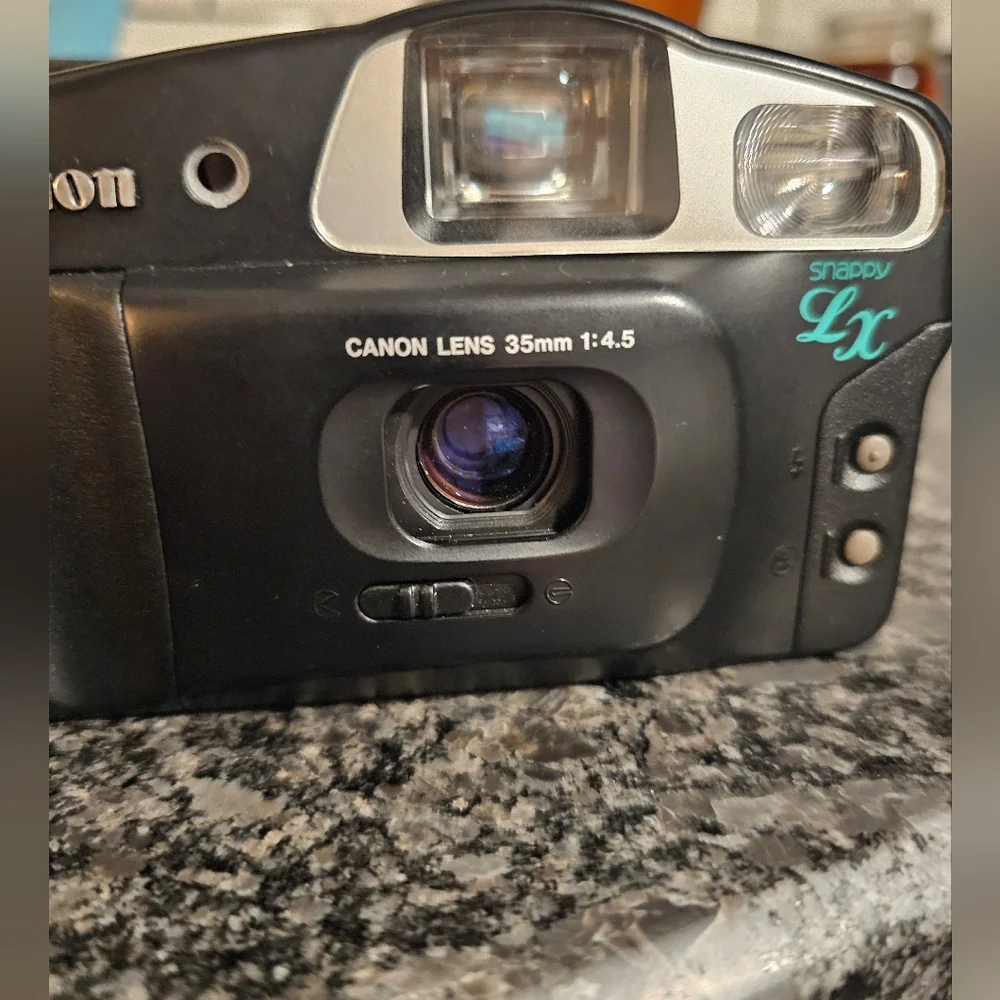 Canon Snappy LX 35mm Point & Shoot Film Camera‎ Vintage Flash With Case